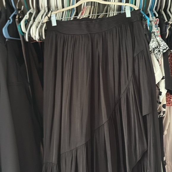 White House Black Market Black Maxi A-Line Skirt - Picture 4 of 5